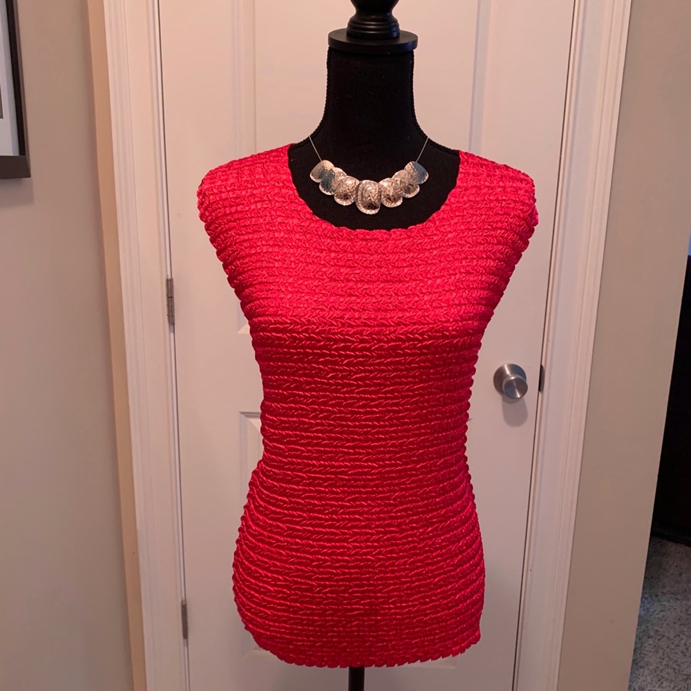 Fuscia Rouched Sleeveless Top